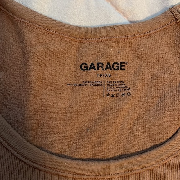 Tight fit Garage Top - Picture 2 of 2